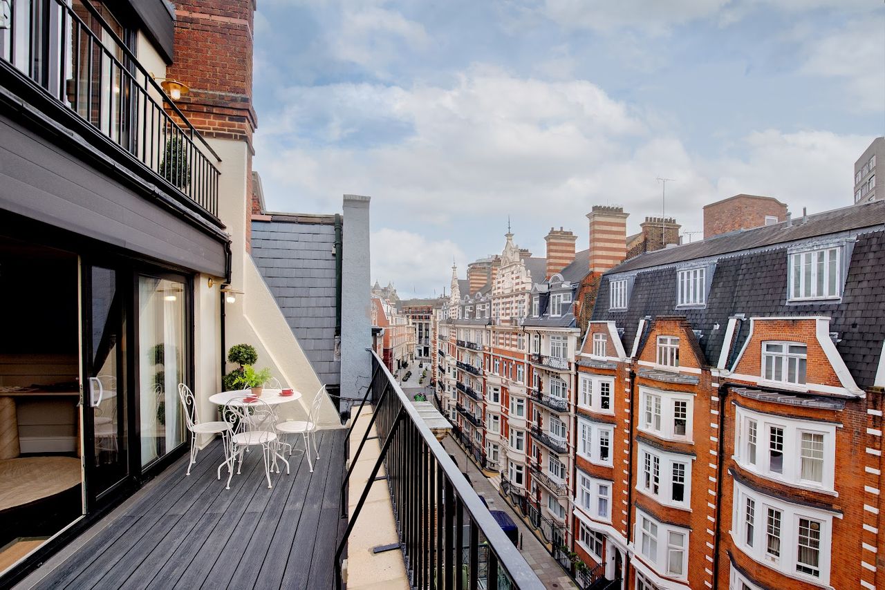 The Capital Hotel Apartments & Townhouse