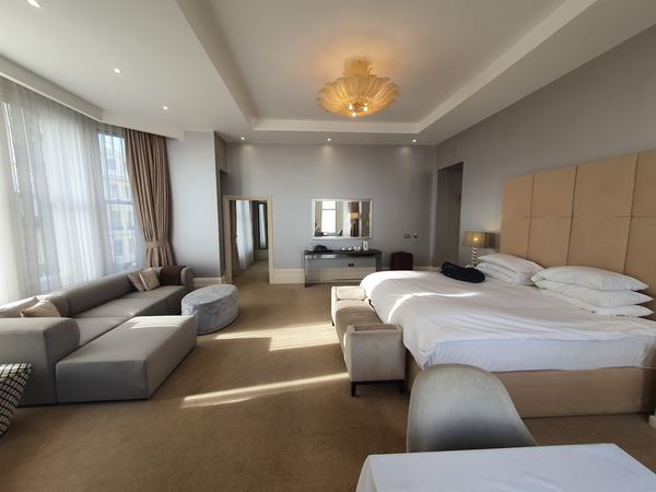 The Chatsworth Hotel