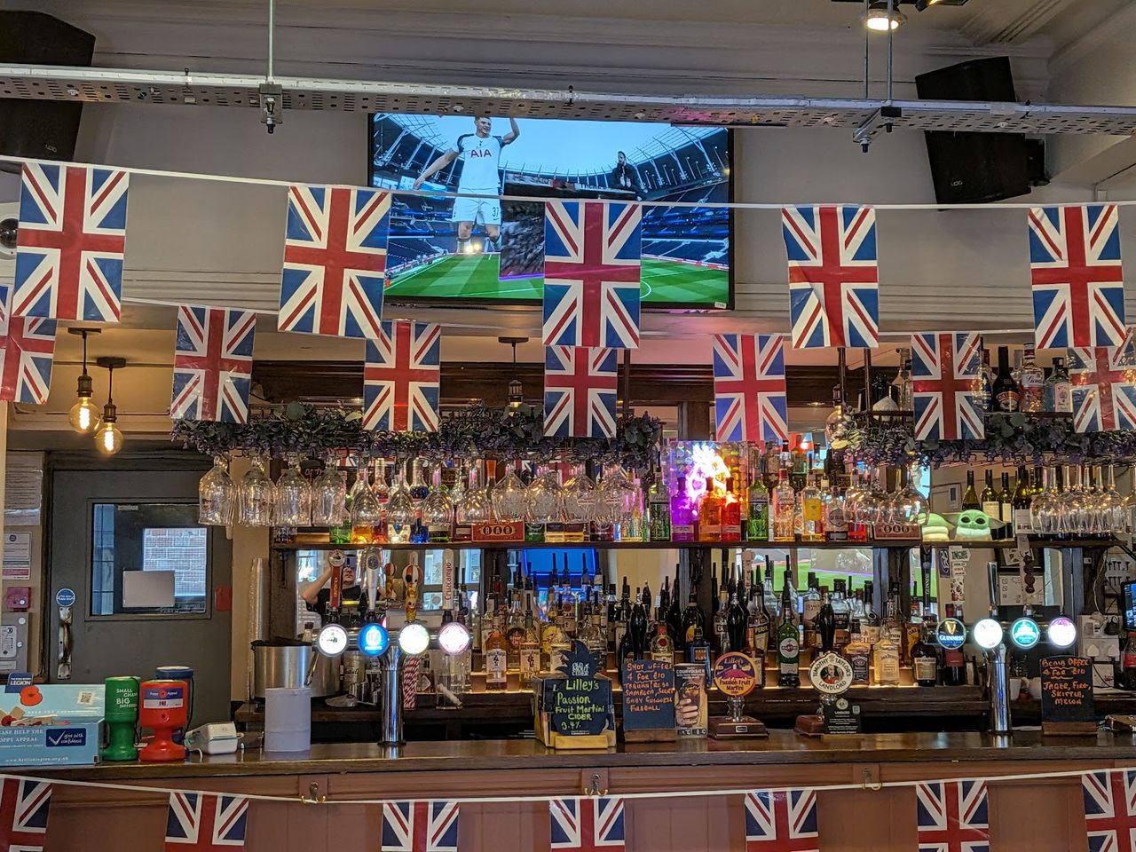 The Crosskeys Hotel
