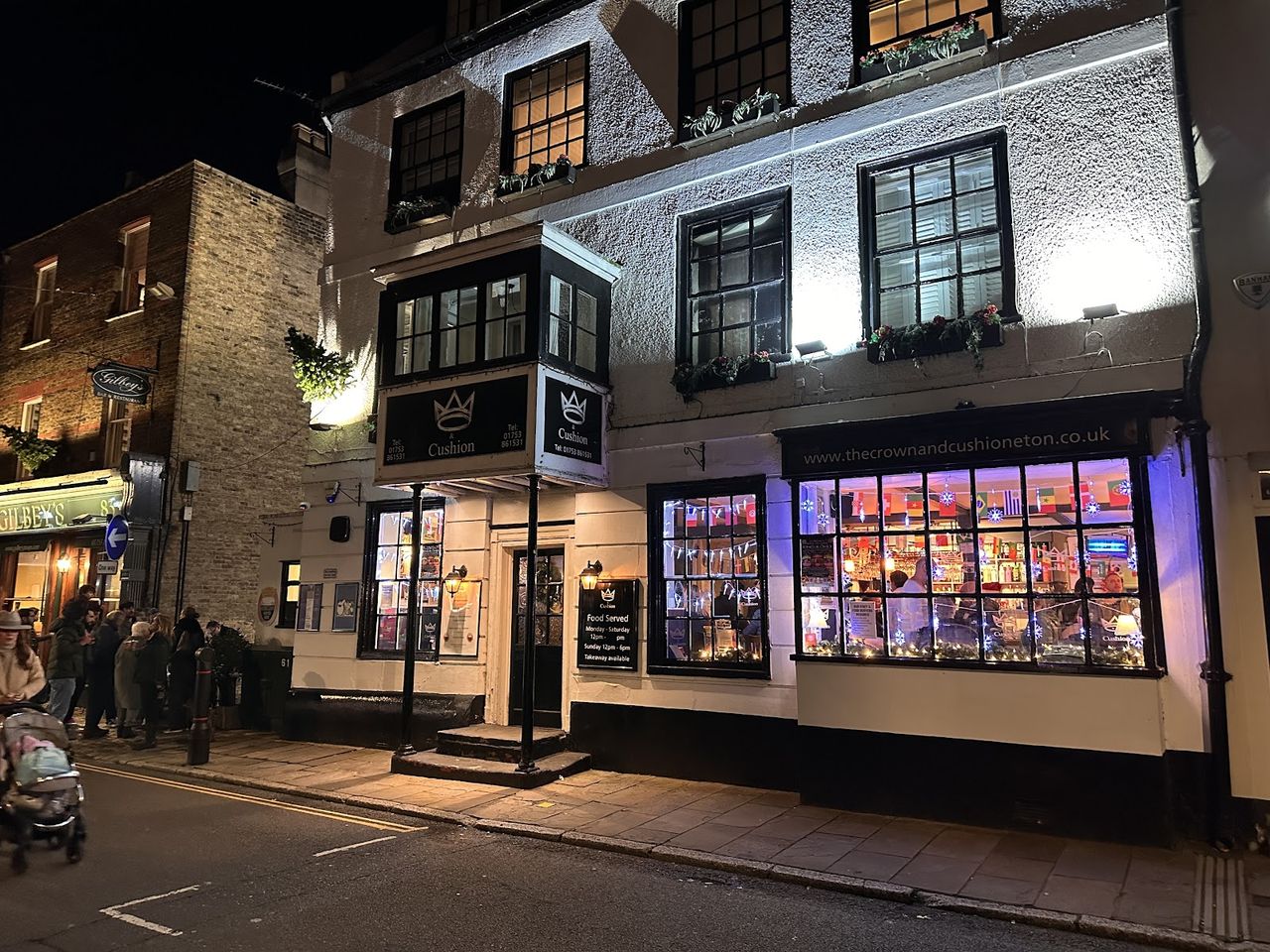 The Crown and Cushion
