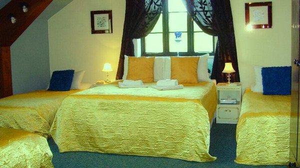 The Crown Lodge & Restaurant
