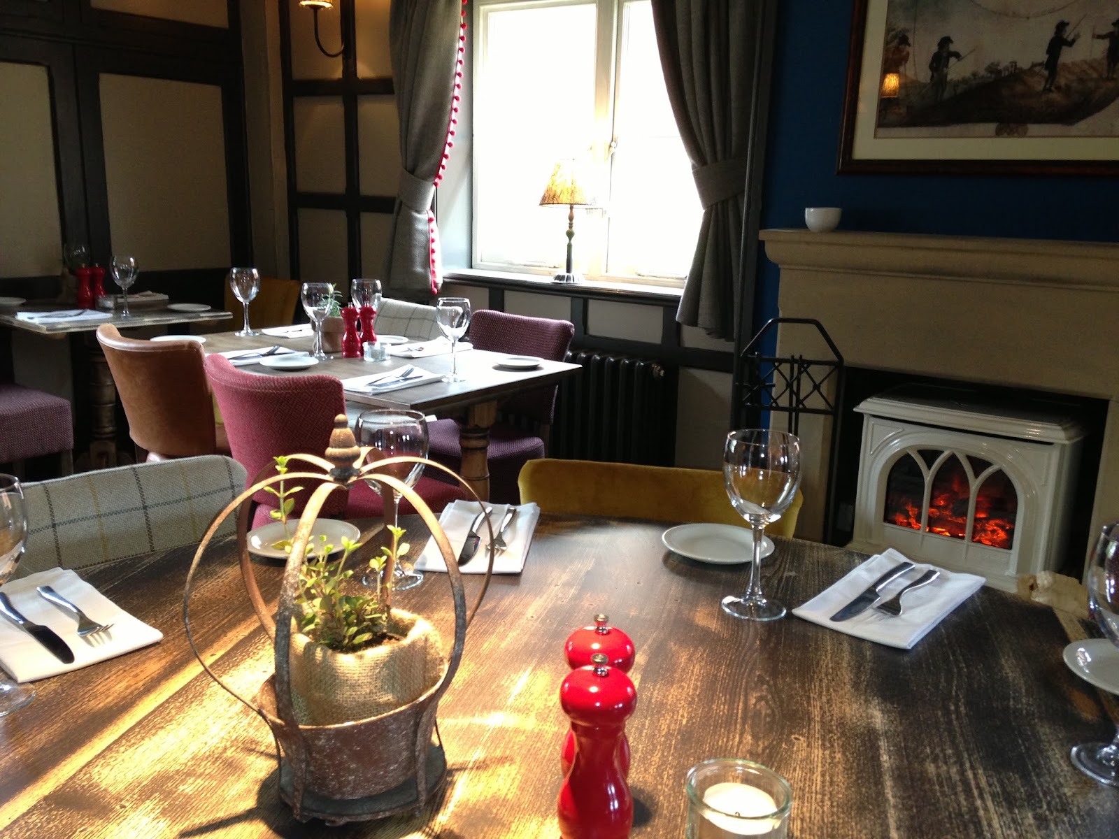 The Crown Pub Dining & Rooms