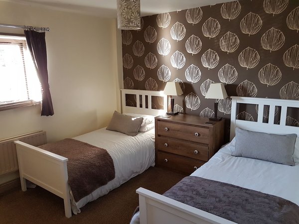 The Farmyard Inn
