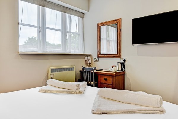 The Gables Hotel Birmingham Airport