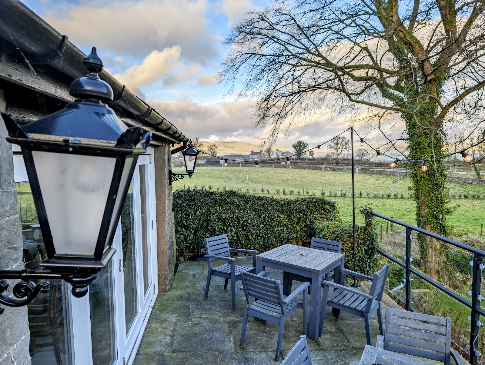 The Gateway Hotel