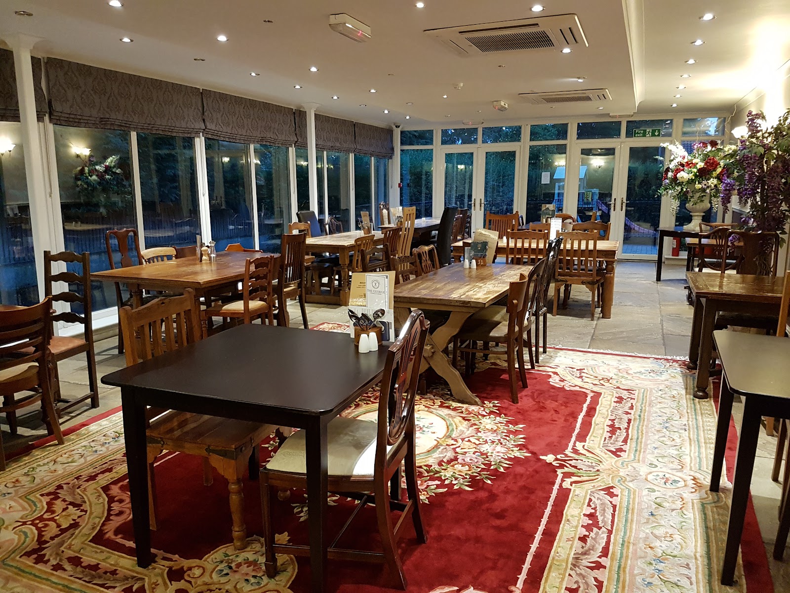 The George Carvery & Hotel
