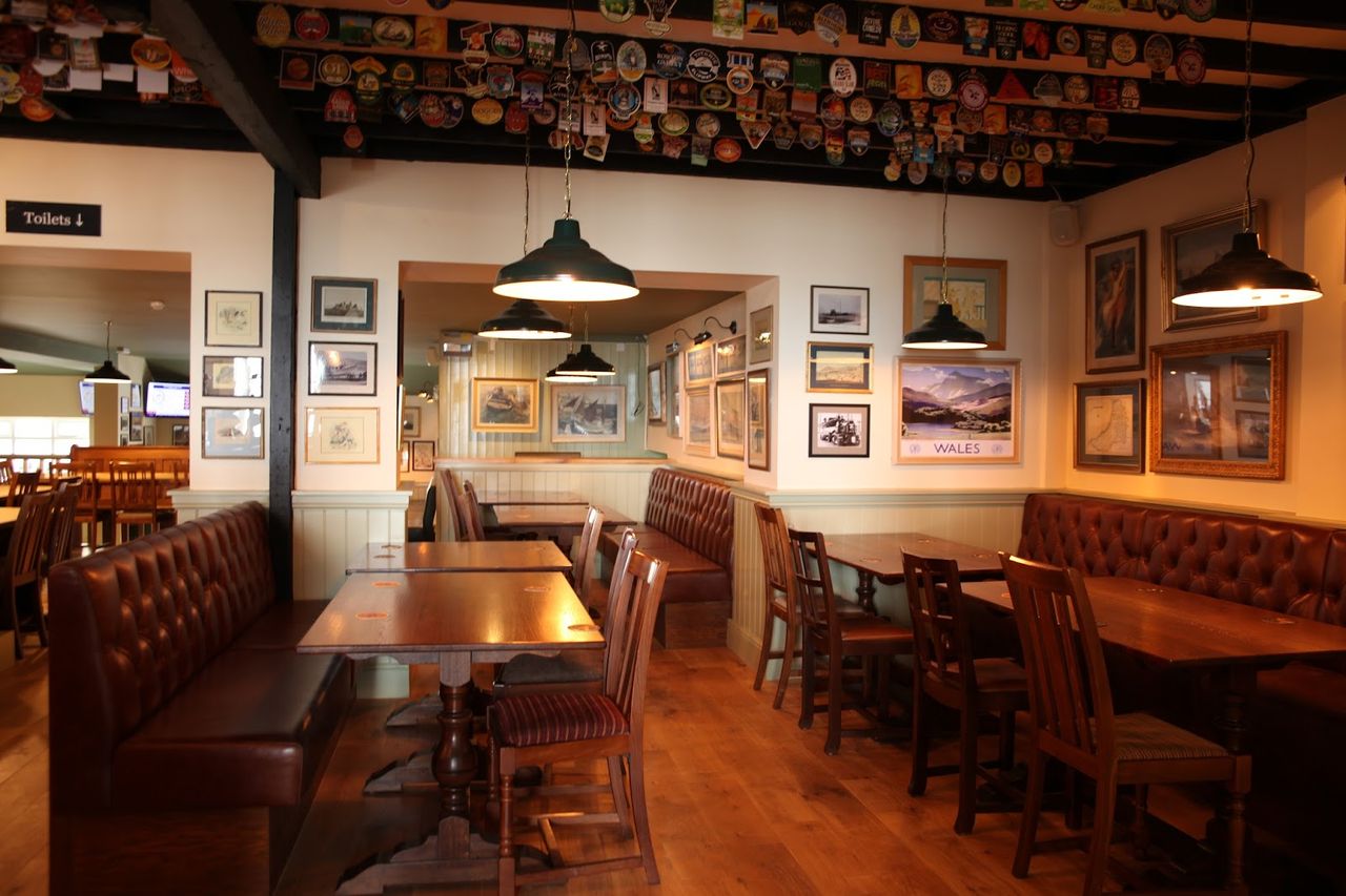 The Glengower Hotel