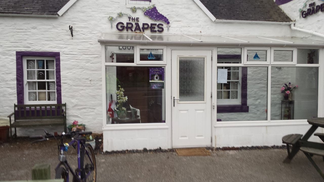 The Grapes Hotel
