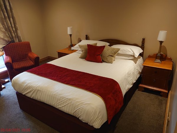 The Hillcrest Hotel