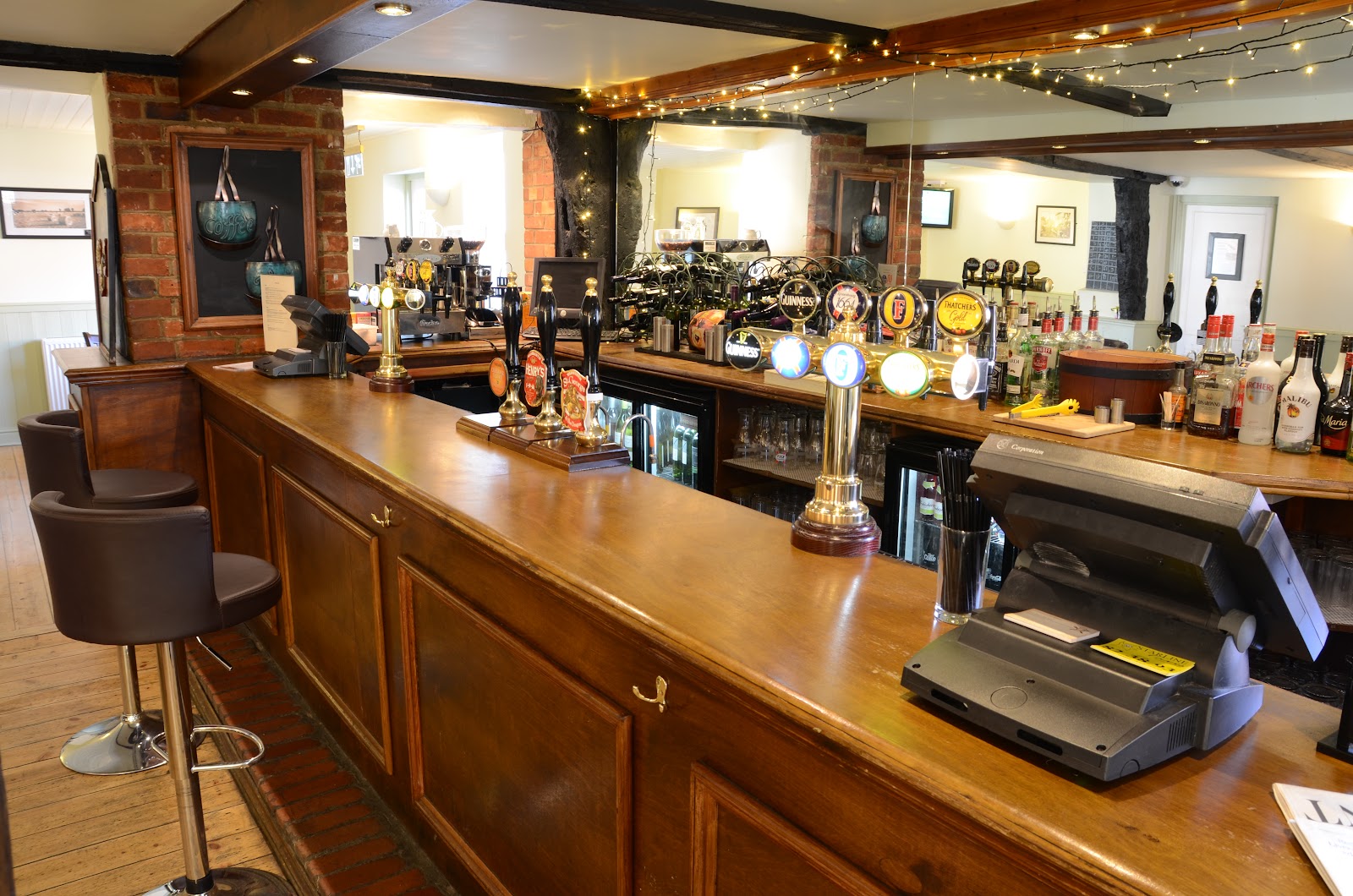 The Hollies Inn