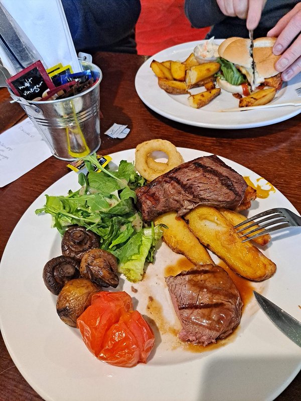 The Hollies Inn