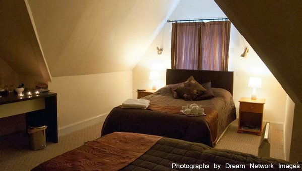 The Hopetoun Arms Hotel