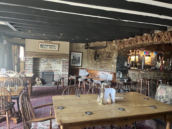 The Hunters Rest Inn