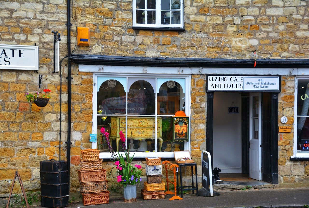 The Ilchester Arms Hotel