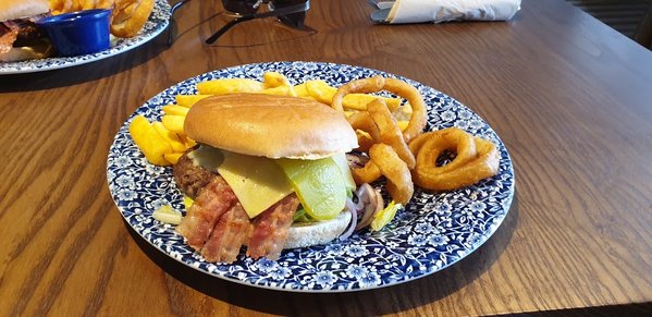 The Kings Head Hotel Wetherspoon