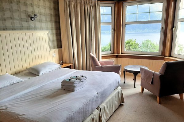 The Lodge On The Loch