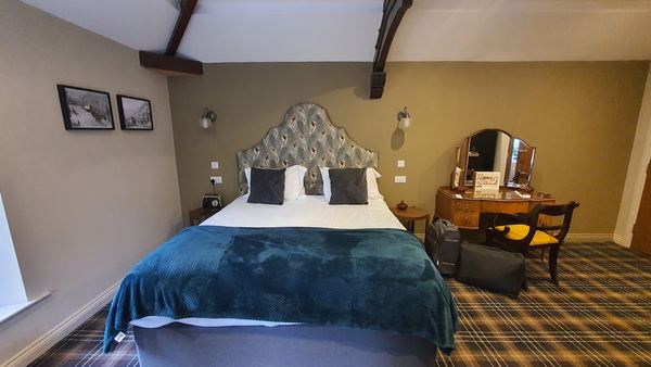 The Lounge Hotel and Bar