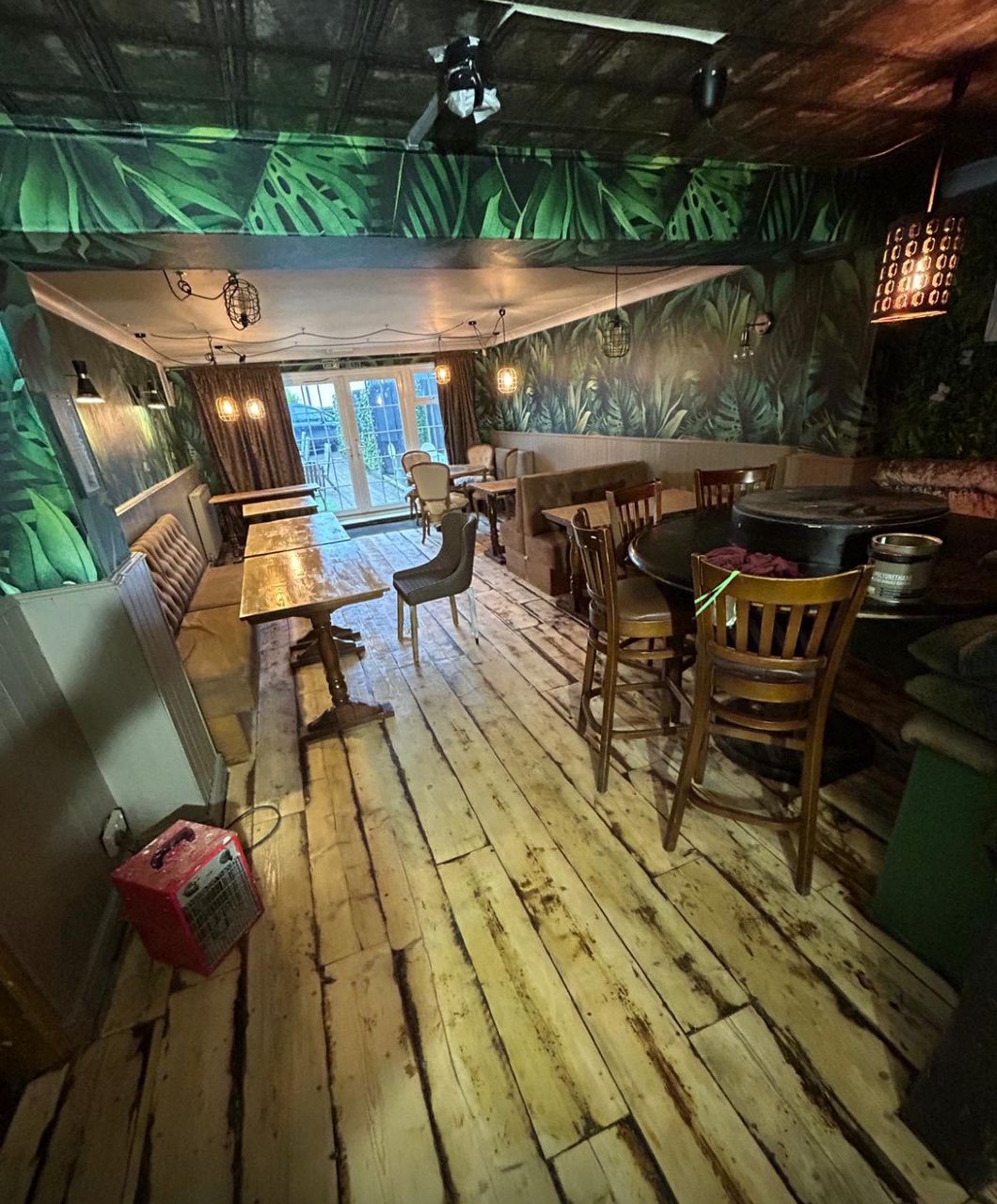 The New Lowndes Arms