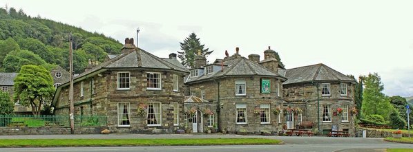 The Oakeley Arms Hotel