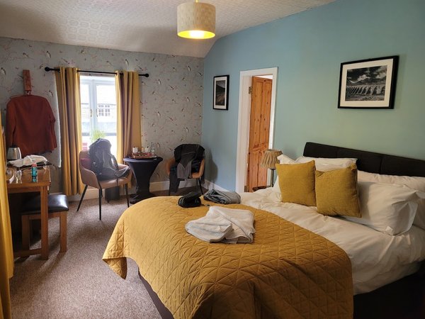 The Oakeley Arms Hotel