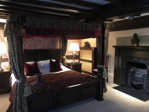 The Old Hall Country House