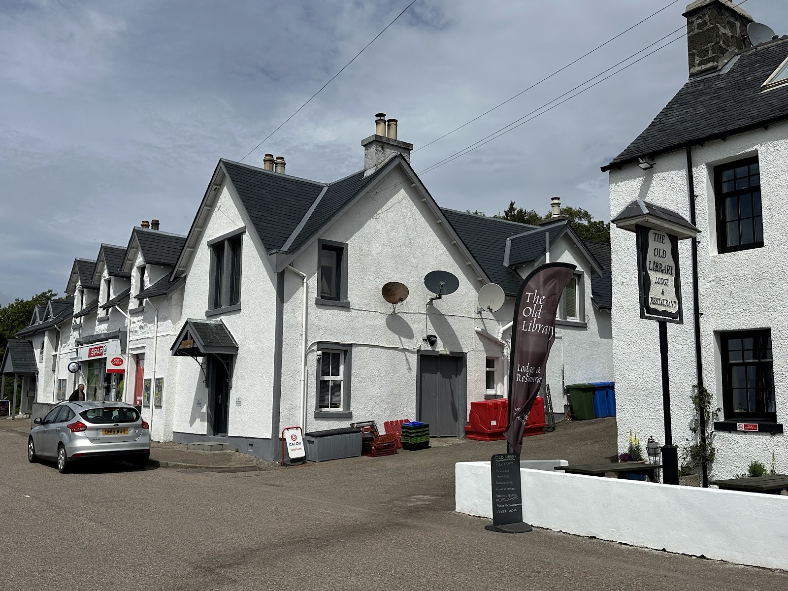 The Old Library Lodge and Restaurant