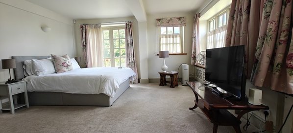 The Old School Idbury