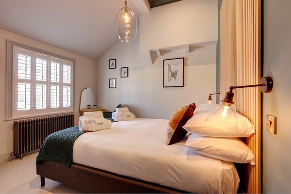 The Railway Hotel by Barefoot Retreats