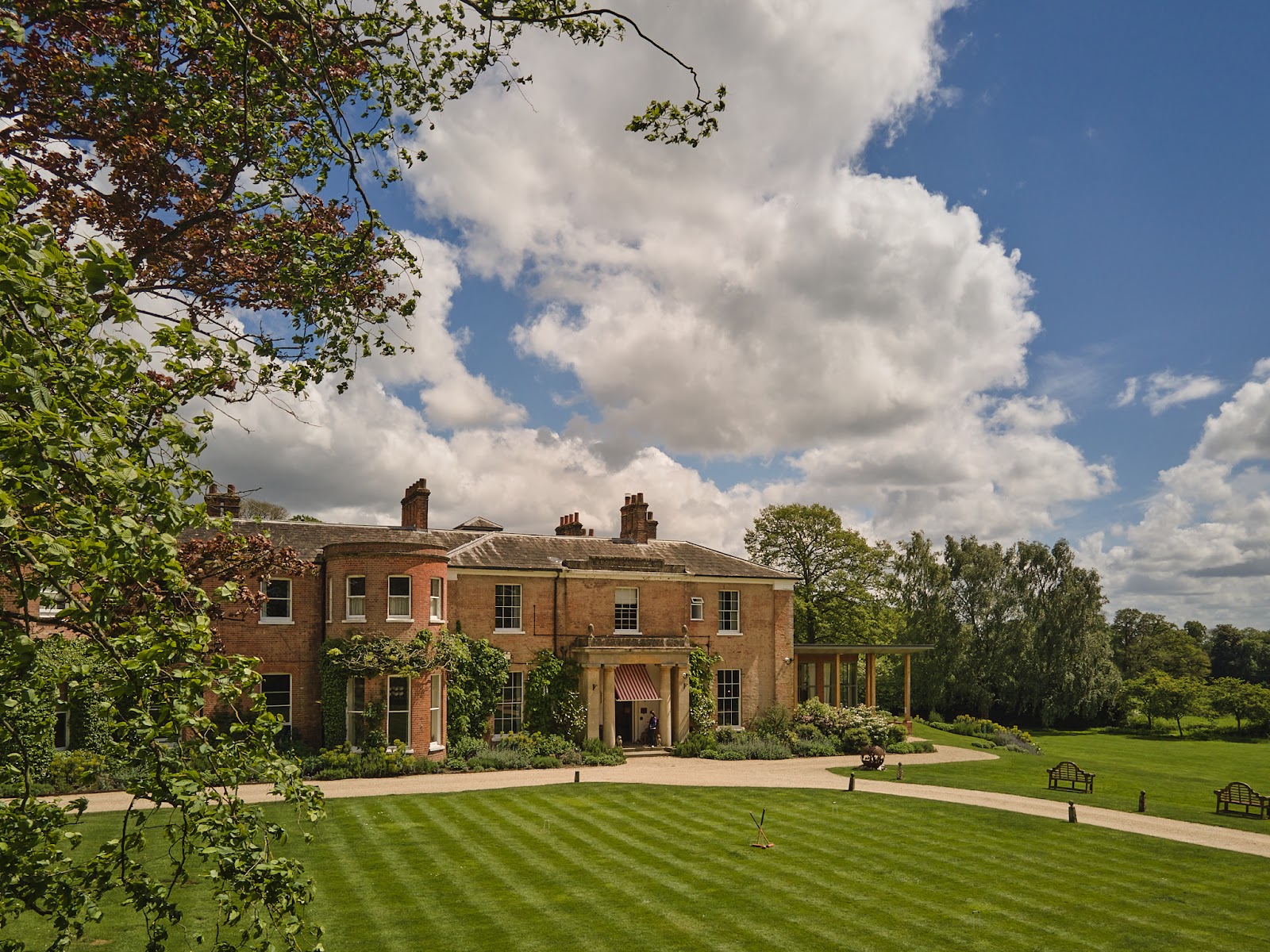 The Retreat Elcot Park