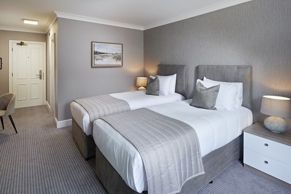 The Riverside WorldHotels Distinctive