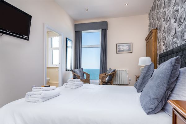 The Riviera Guesthouse