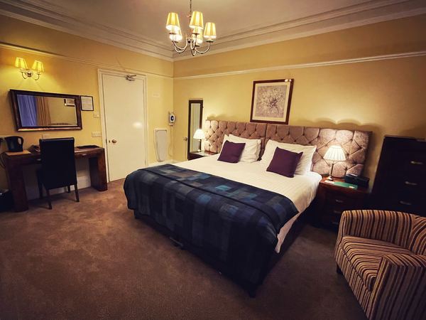 The Robin Hill Hotel