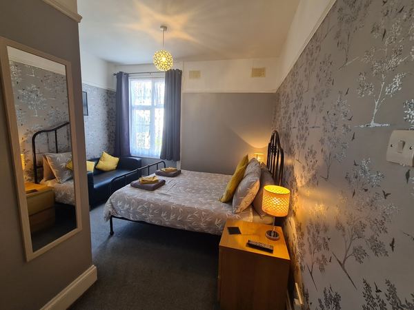 The Roslyn Guest House