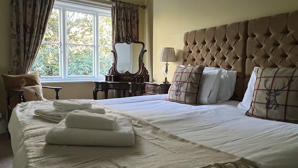 The Royal Oak Hotel And Restaurant