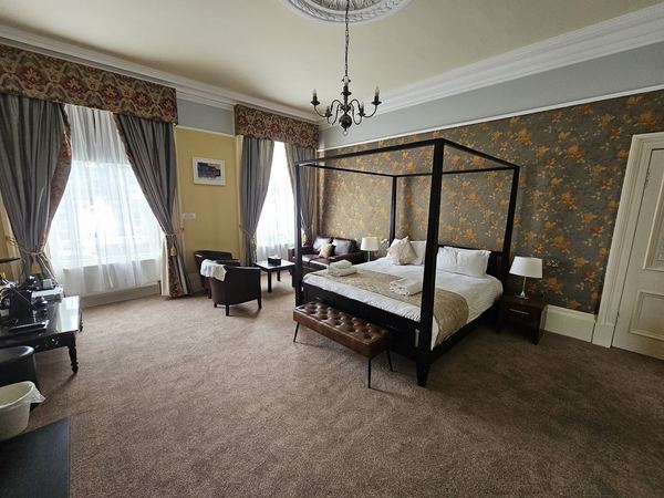 The Salisbury Hotel