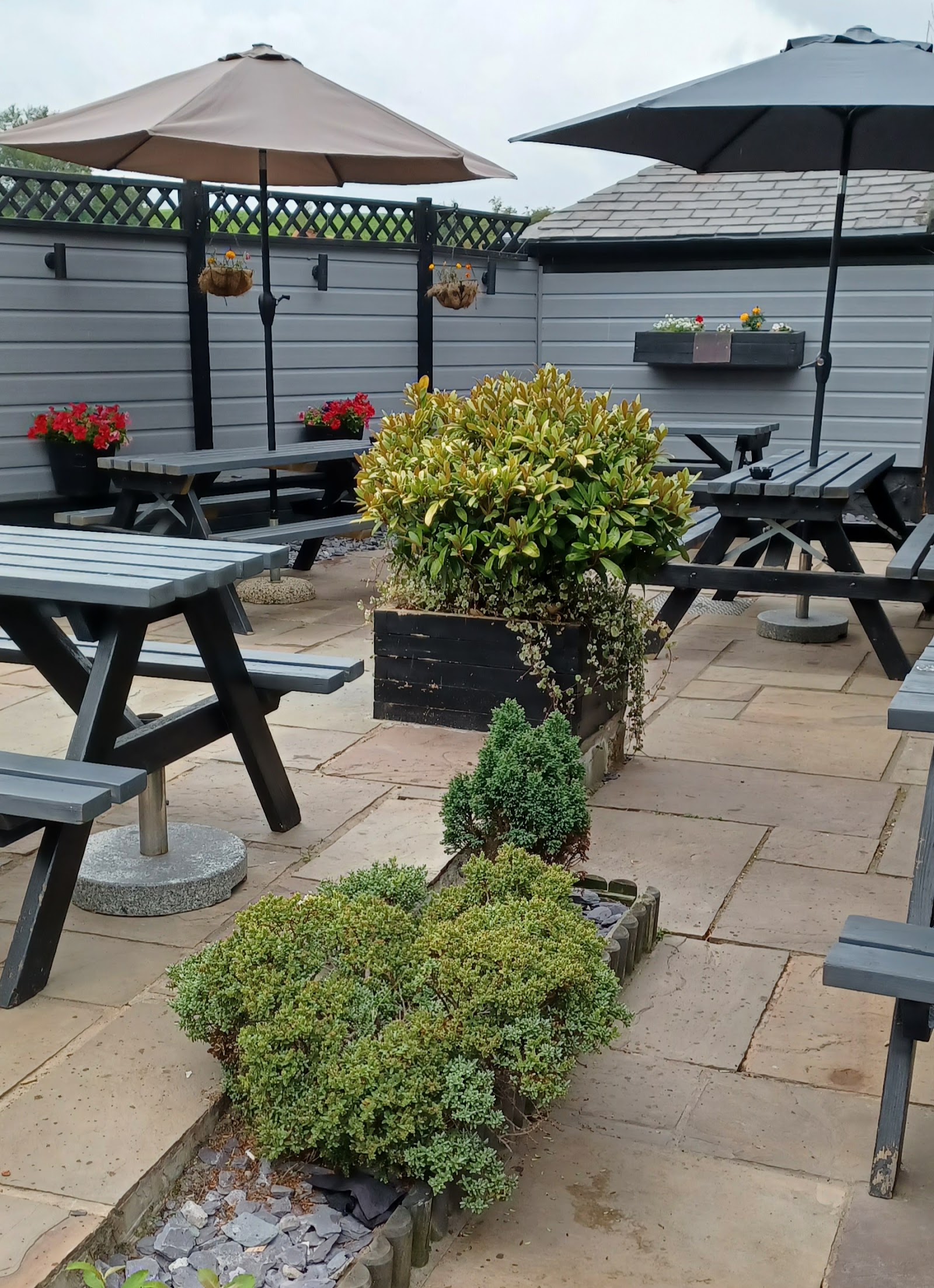 The Strawbury Duck Inn