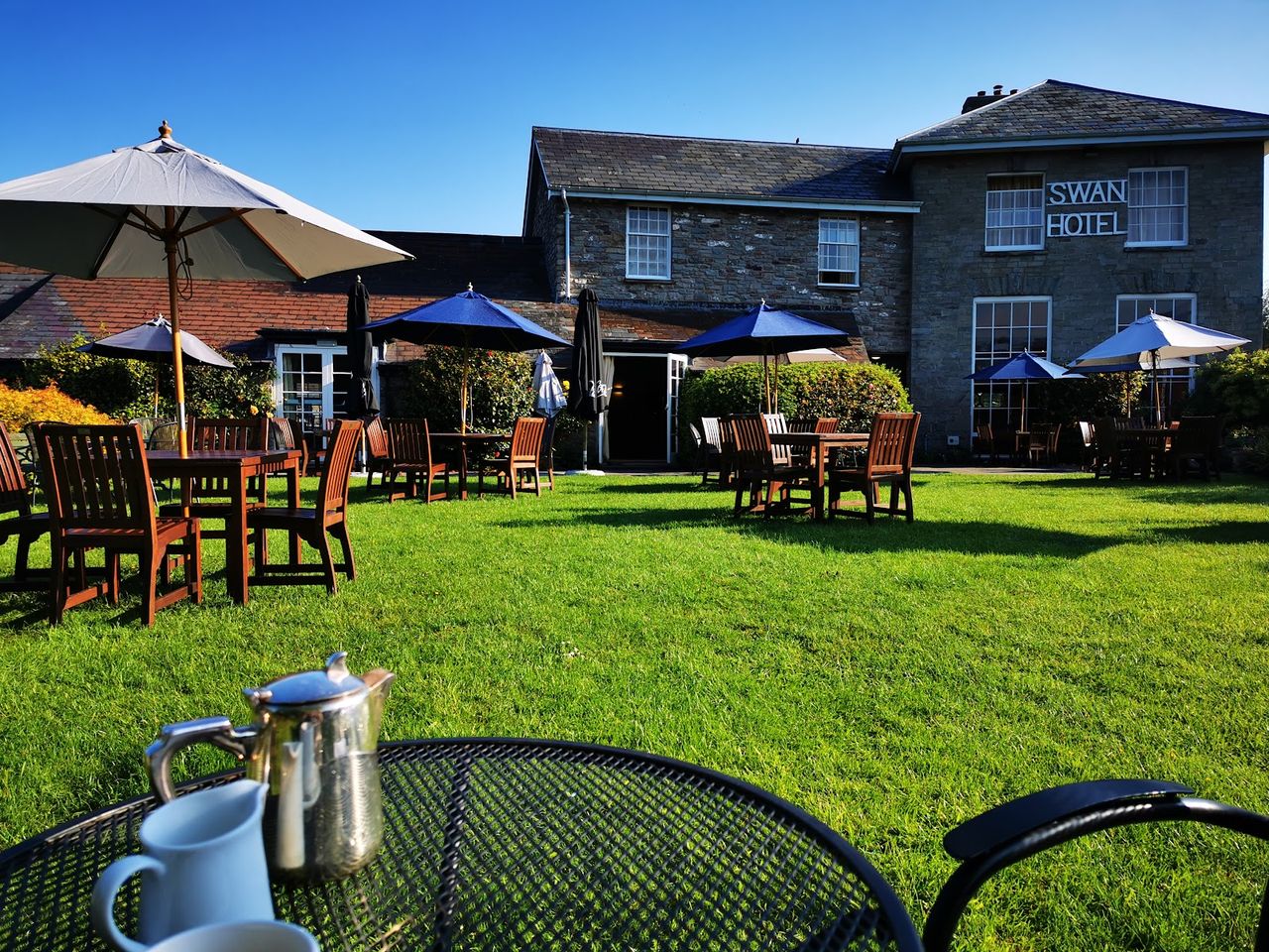 The Swan at Hay