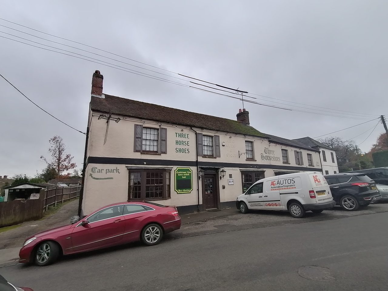The Three Horseshoes
