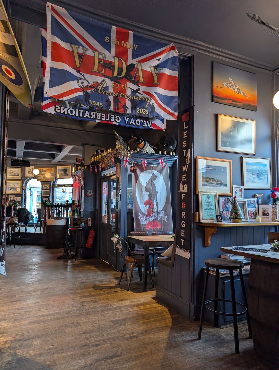The Veteran Hotel and Bar