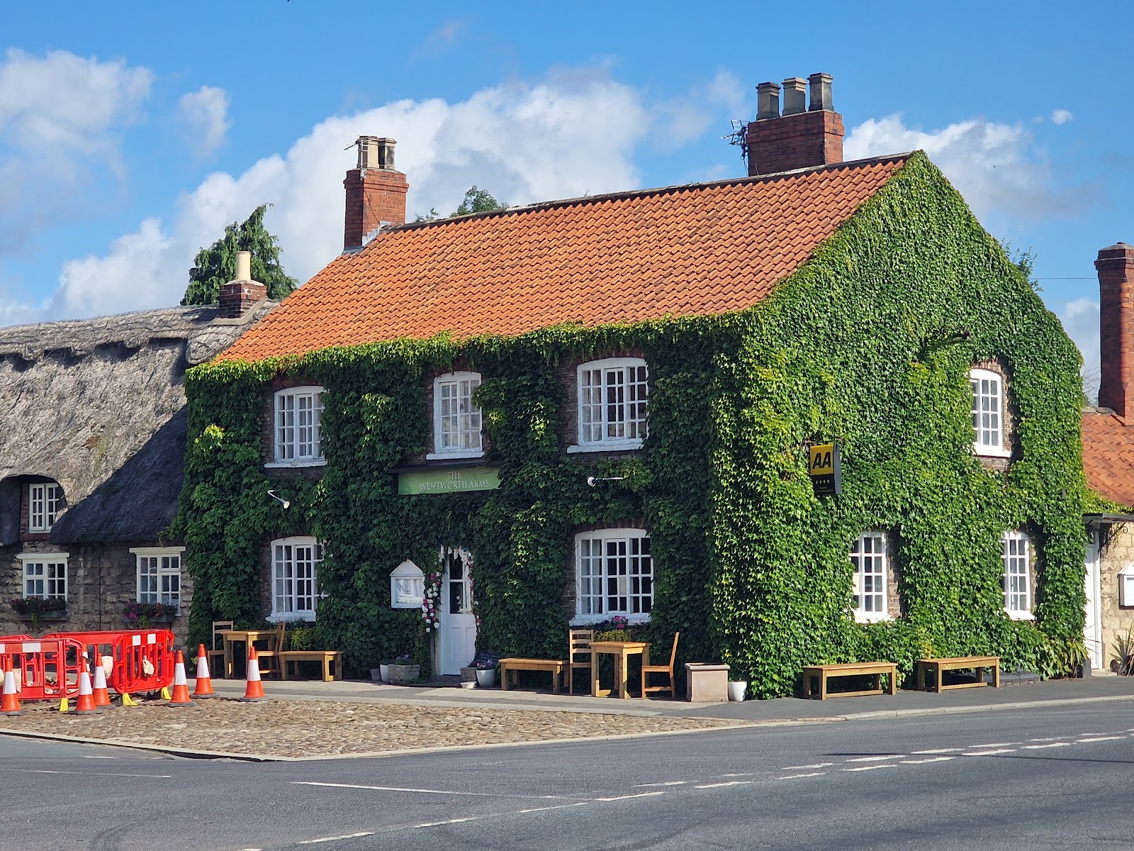 The Wentworth Arms - Inn