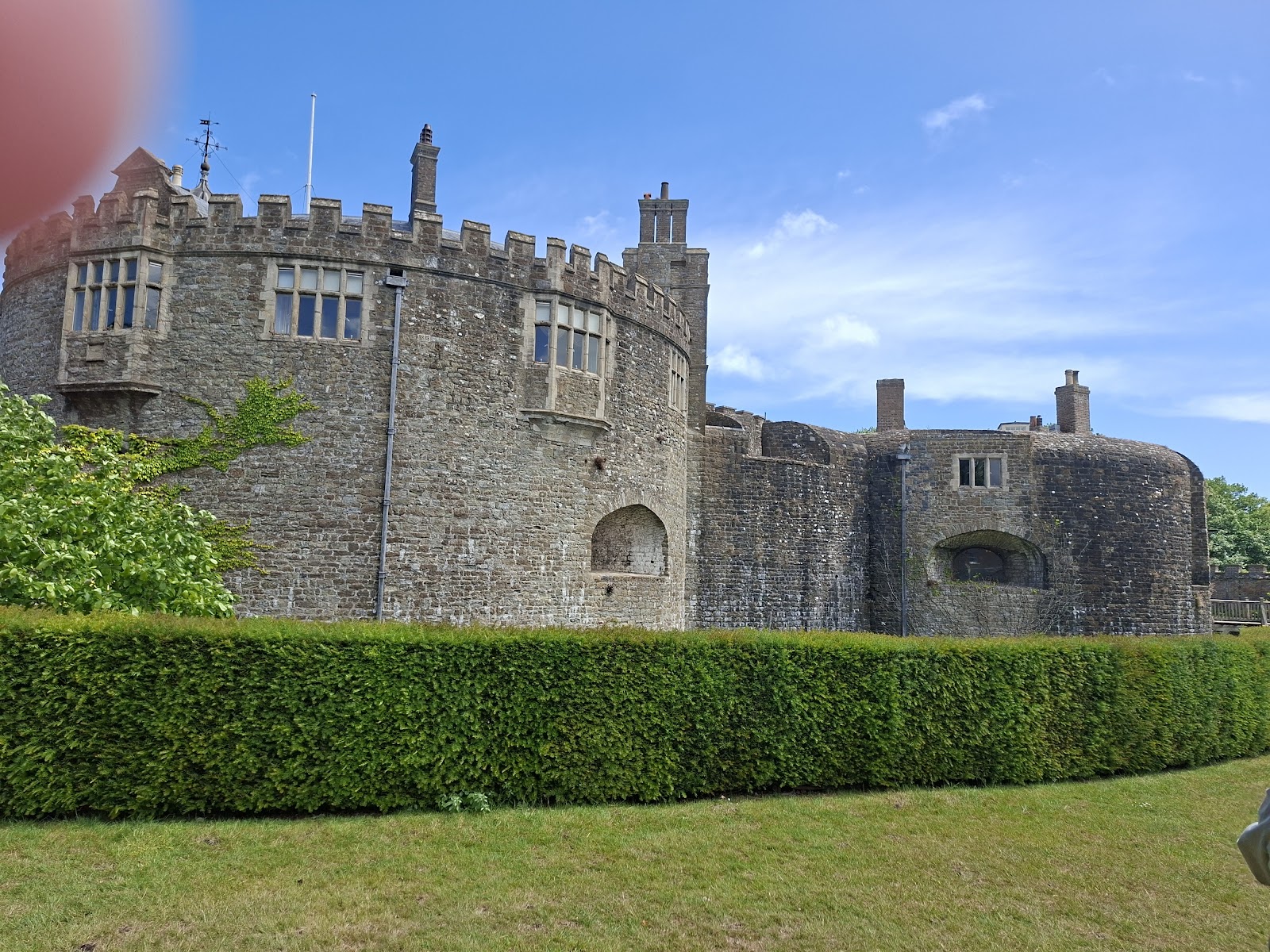 The White Cliffs Hotel