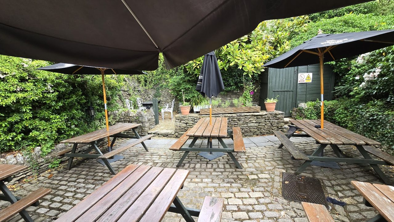 The White Hart