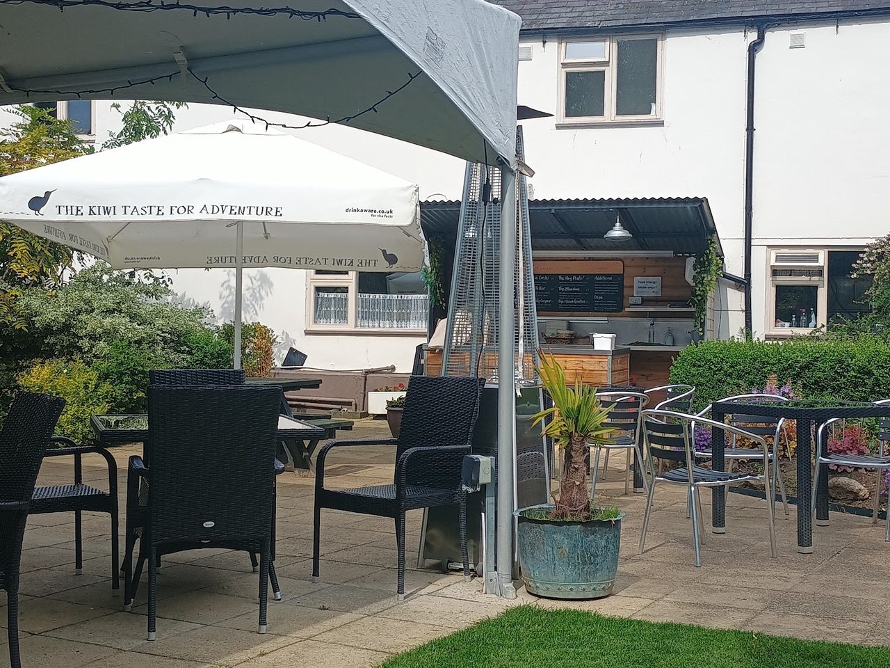 The White Lion Inn