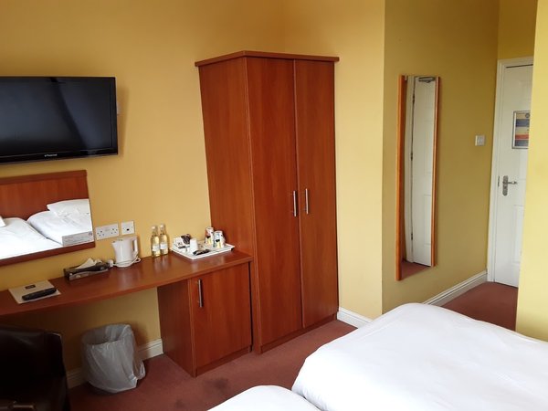 Thomas James Hotel