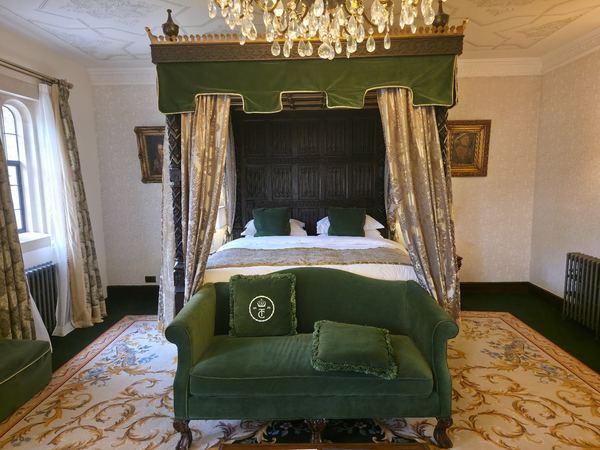 Thornbury Castle