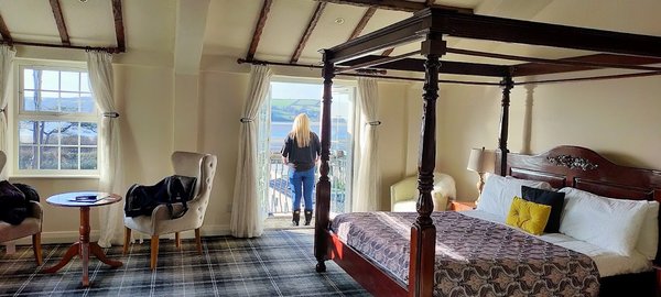 Three Rivers Hotel