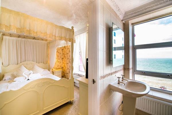 Tiffanys Hotel