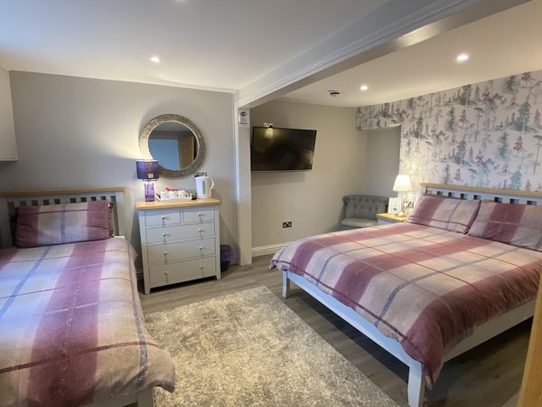 Tigh Na Mara Hotel