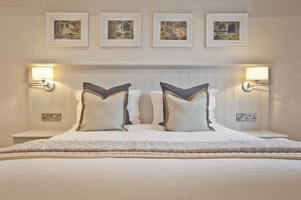 Tithe Barn - Self Check In Hotel