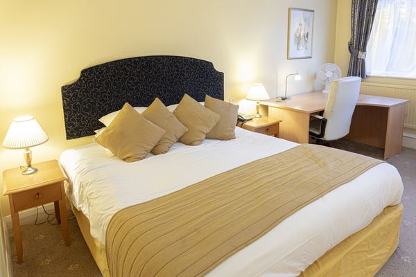 Tiverton Hotel Lounge & Venue